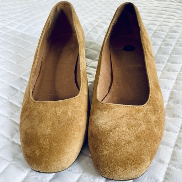 Madewell The Sophie Pumps Tan  Suede Size 9 EUC Fall Classic - Picture 1 of 8